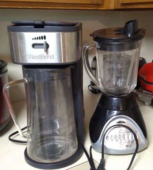 West Bend Iced Tea / Coffee maker & Blender. Cash Only Texas