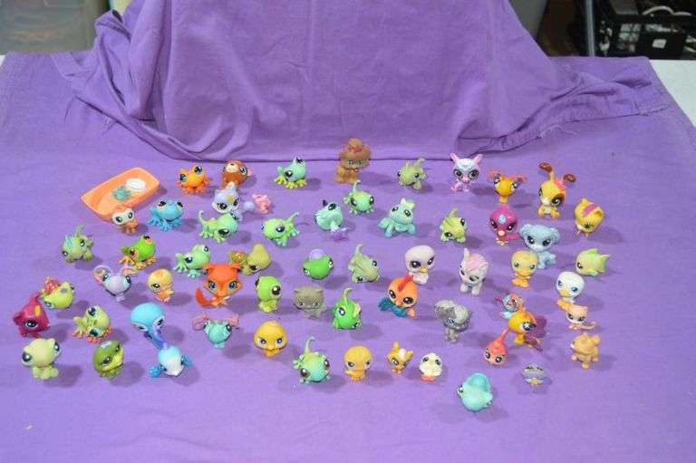60 LITTLEST PET SHOP PETS. 2 OF THESE SOLD FOR 15 EACH ON eBAY Texas Online Auction House