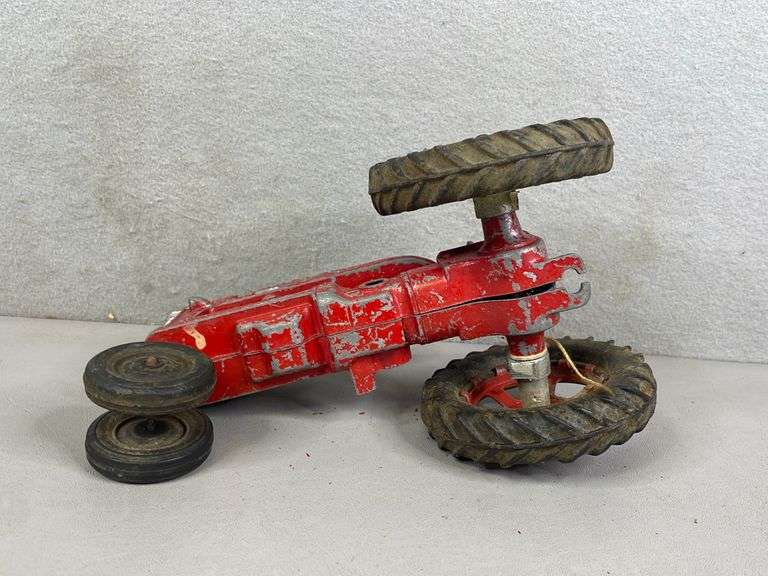 Hubley Tractor United Edge Real Estate & Auction