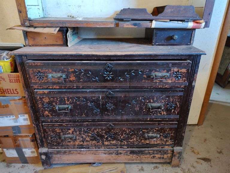 3 Drawer Wooden Cabinet United Edge Real Estate Auction