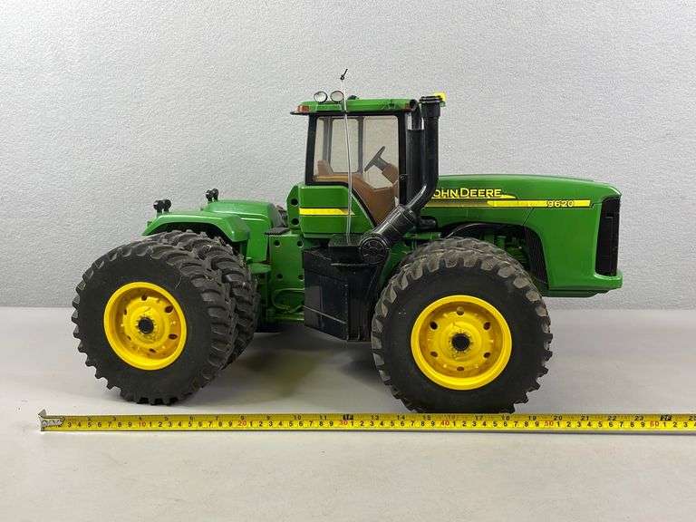 John Deere 9620 4WD Duals Radio Control Tractor, Ertl United Edge