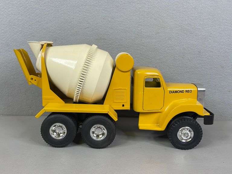 Diamond Reo Cement Mixer Truck, Custom Built United Edge Real Estate