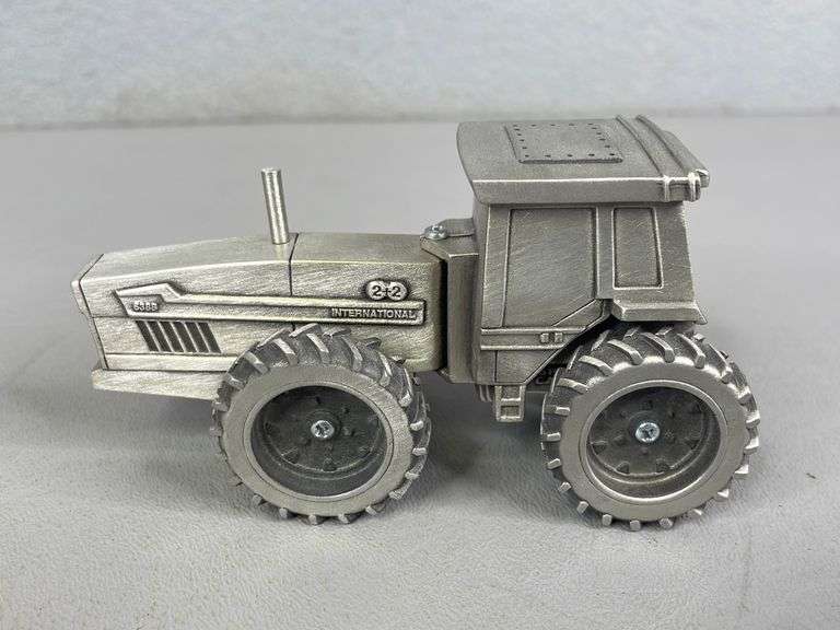 international-6388-2-2-tractor-1-43-scale-speccast-united-edge-real