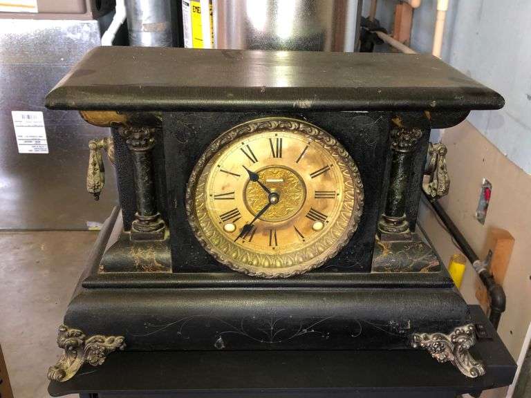 Mantel Clock, Battery Operated United Edge Real Estate & Auction