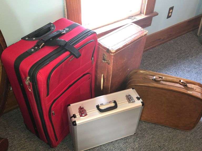 Luggage & Briefcase United Edge Real Estate & Auction