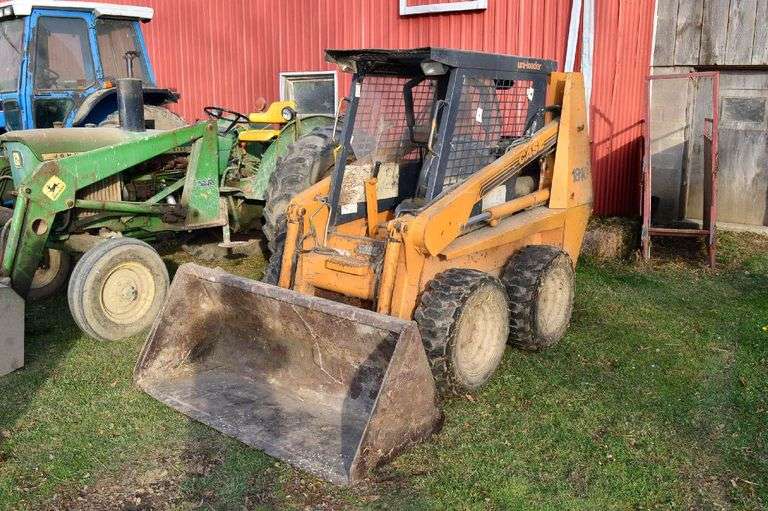 Case 1840 Skid Steer with Bucket VanKlaveren Auctions Inc.