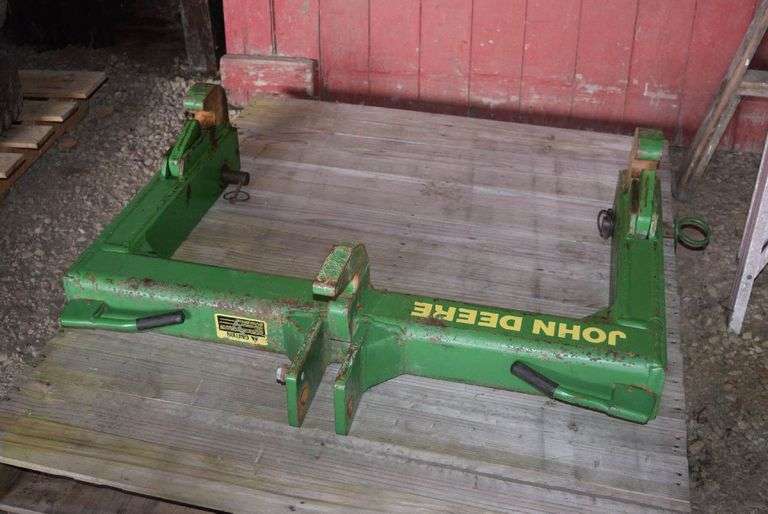 John Deere Quick Connect Hitch Cat 3 VanKlaveren Auctions Inc.