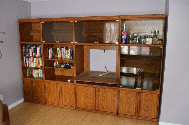 Sarnia, Ontario - House Sold Contents Auction