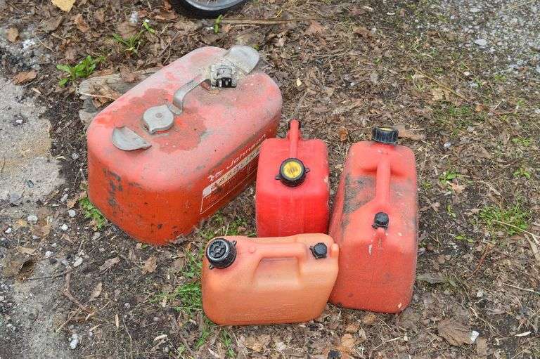 (3) Jerry Cans & (1) Marine Fuel Can VanKlaveren Auctions Inc.