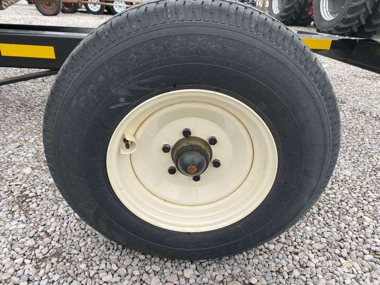 Horst 45 All Steer Header Wagon Walton Realty and Auction Co. LLC