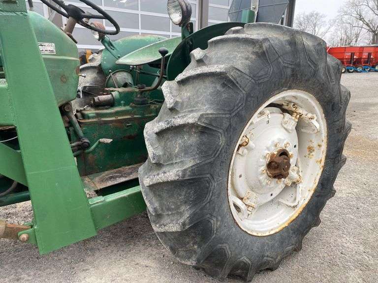 1960 Oliver 550 W/Loader Walton Realty and Auction Co. LLC