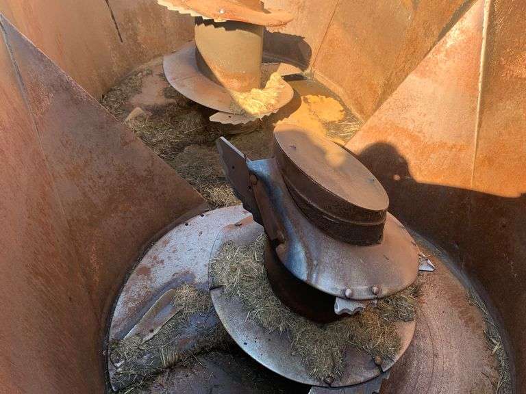 Roto Mix VXT-425 S/A TMR Mixer - Witcher Farms