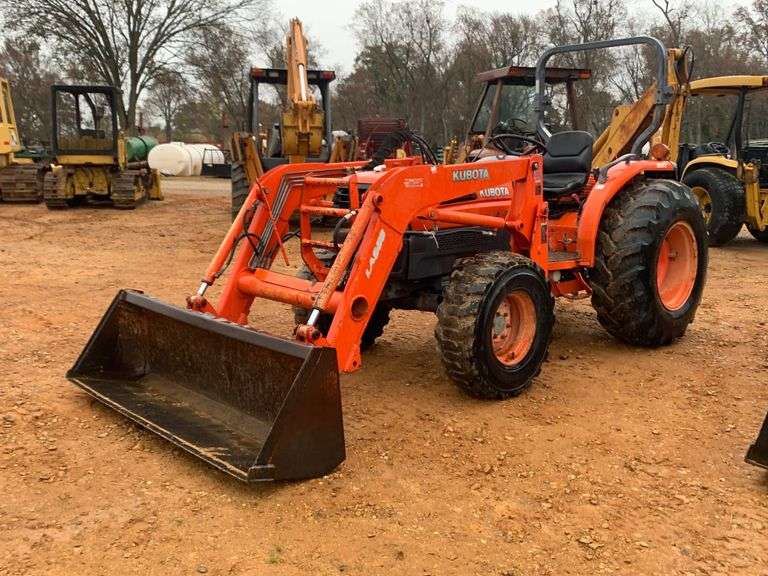 Kubota L4330 4x4 Tractor w/ LA853 Loader Witcher Farms