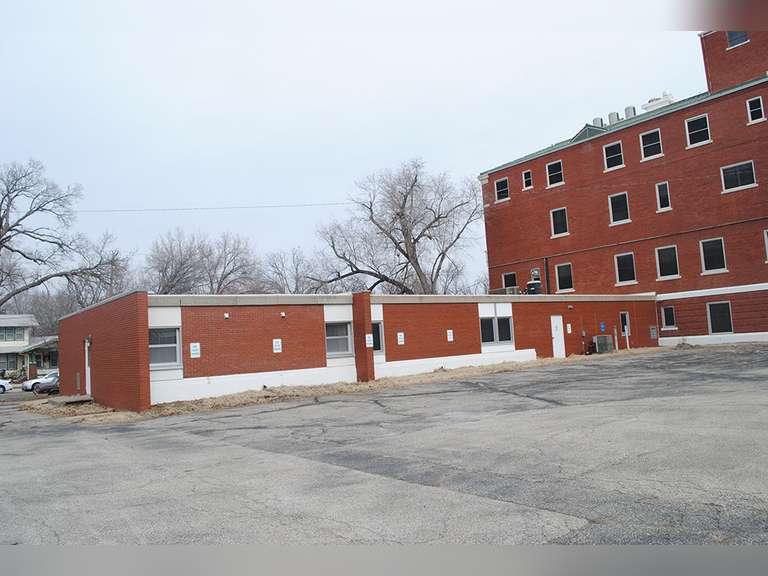 139 N. Penn Ave., Salina, KS J.P. Weigand & Sons, Inc. Auction Division