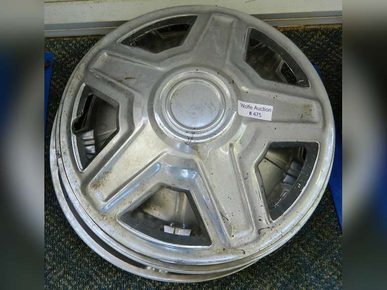 Vintage Hubcaps Wolfe Auction & Realty, LLC