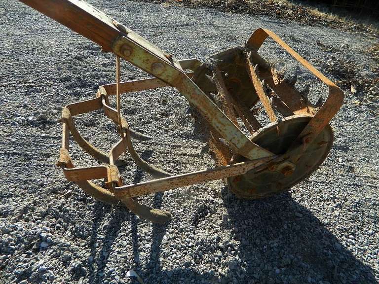 Vintage Hand Cultivator Wolfe Auction & Realty, LLC