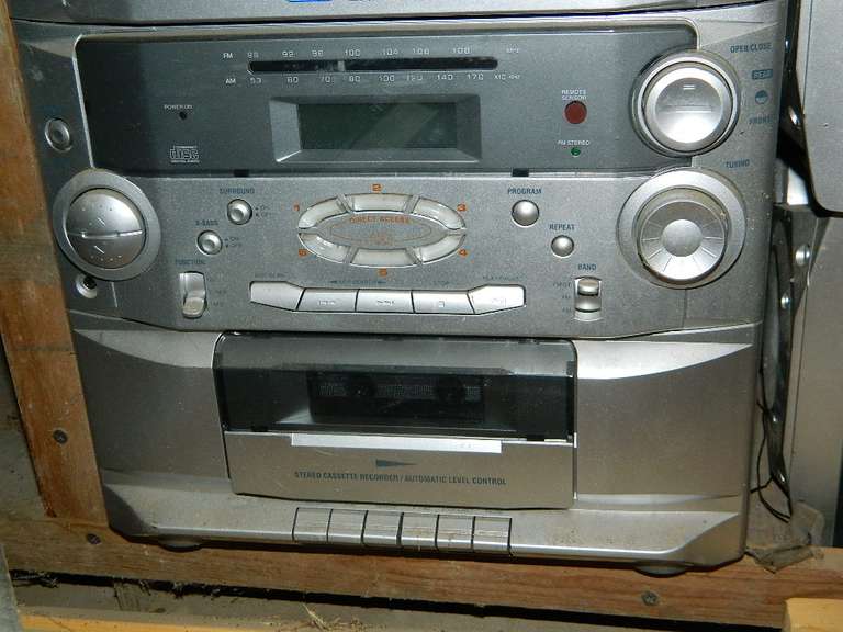 Emerson 6 CD Changer, Radio and Cassette Player Wolfe Auction