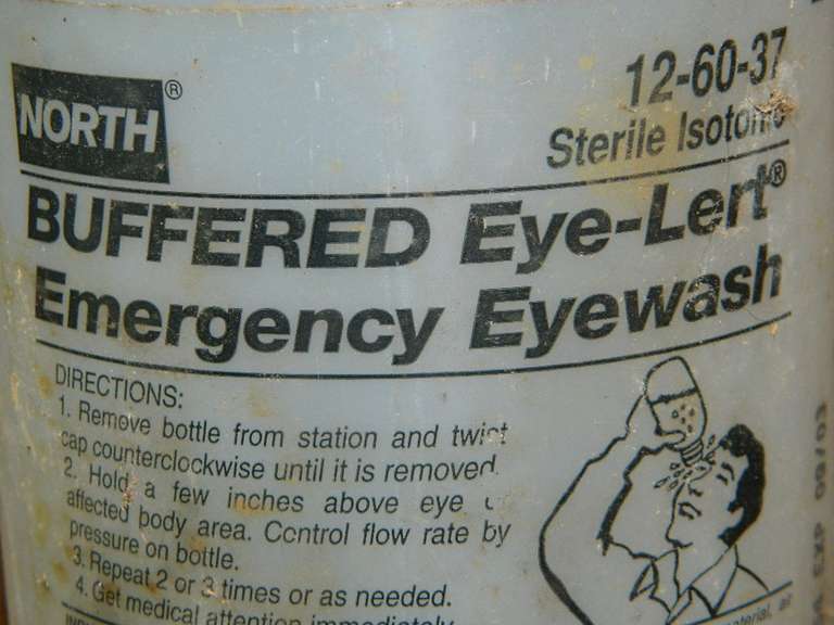 North Buffered EyeLert Emergency Eyewash 5 Bottles Wolfe Auction