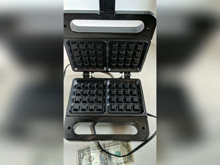 Salton Belgian Waffle Maker Wolfe Auction & Realty, LLC