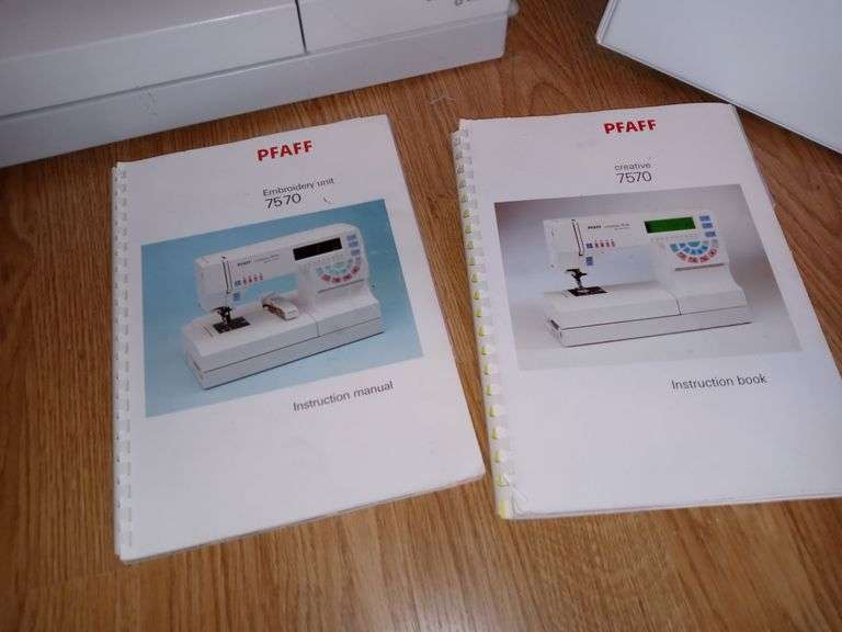 Pfaff Creative 7570 sewing machine Wolfe Auction & Realty, LLC