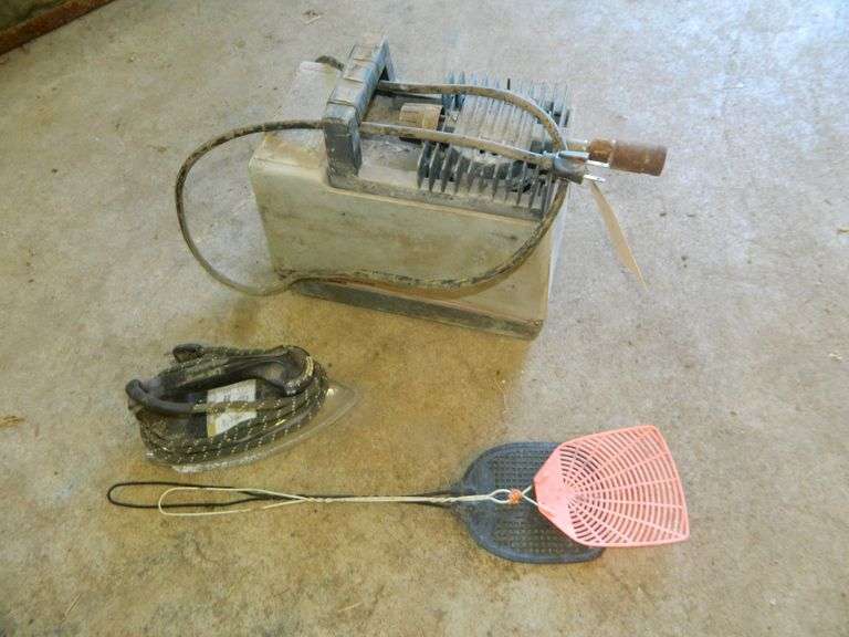 Air Compressor (Not Working) Wolfe Auction & Realty, LLC