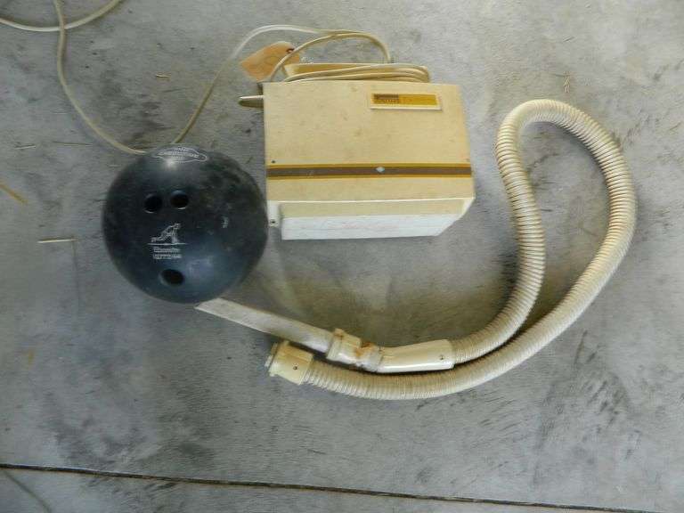Wards 1 3/4 HP Vacuum & Pro Executive Bowling Ball Wolfe Auction & Realty, LLC