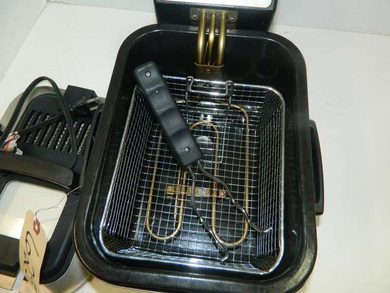 Euro pro Deep Fryer Wolfe Auction & Realty, LLC
