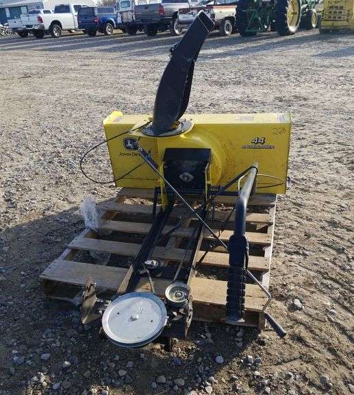 JOHN DEERE 44 SNOW BLOWER Wild Rose Auction Services