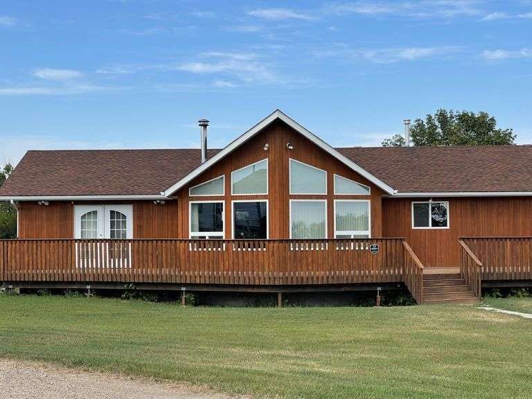 MALCOLM SMITH ESTATE AUCTION, REAL ESTATE, ACREAGE EQUIPMENT, LEATHER SHOP MACHINES & CONTENTS