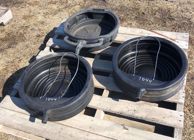 3 OIL CATCH PANS, APPROX 1.5' ACROSS X .5' DEEP Wild Rose Auction