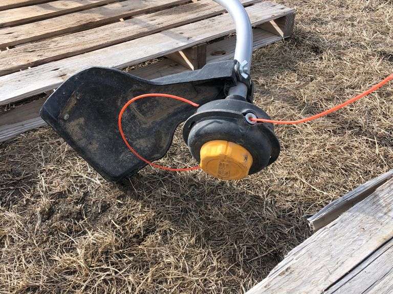 2019 CUB CADET MODEL C5470 STRING TRIMMER, 4 CYCLE, SN 1A299DD1276