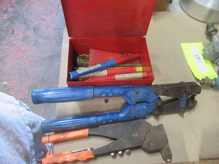AMP CRIMPING TOOL RIVET GUN SNAP ON BOX AND ASSORTED MACHINIST BITS