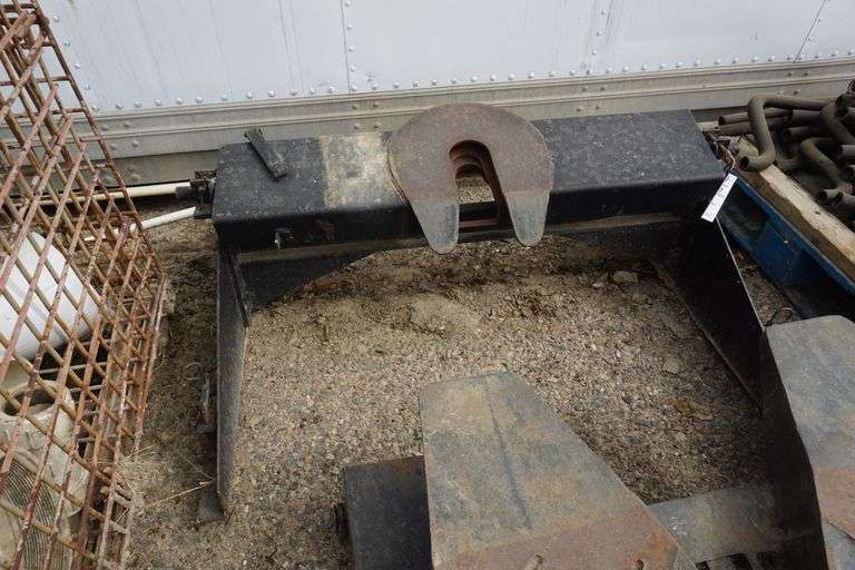 5th wheel hitch World Wide Auction Inc