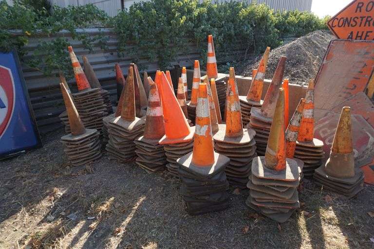 Assorted traffic cones World Wide Auction Inc