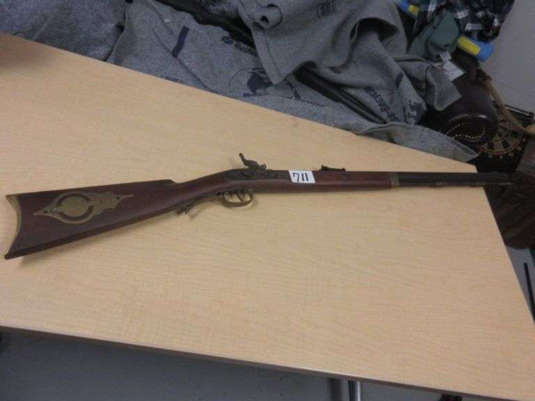 ITALIAN INVESTARM 50 CAL BLACK POWDER GUN APPROX. VALUE 250.00 World