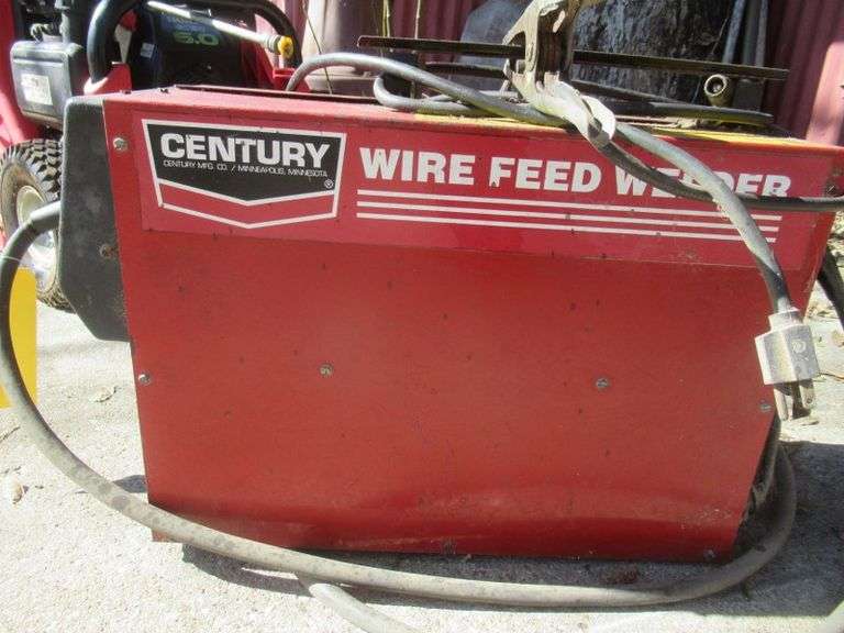CENTURY 130 MIG WIRE FEED, WELDER, PORTABLE UNIT World Wide Auction Inc