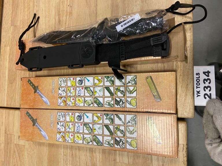 (3) HUNTING KNIVES Yorkton Auction Centre