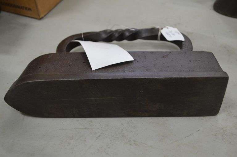 Tailor's Goose Sad Iron Yorkton Auction Centre