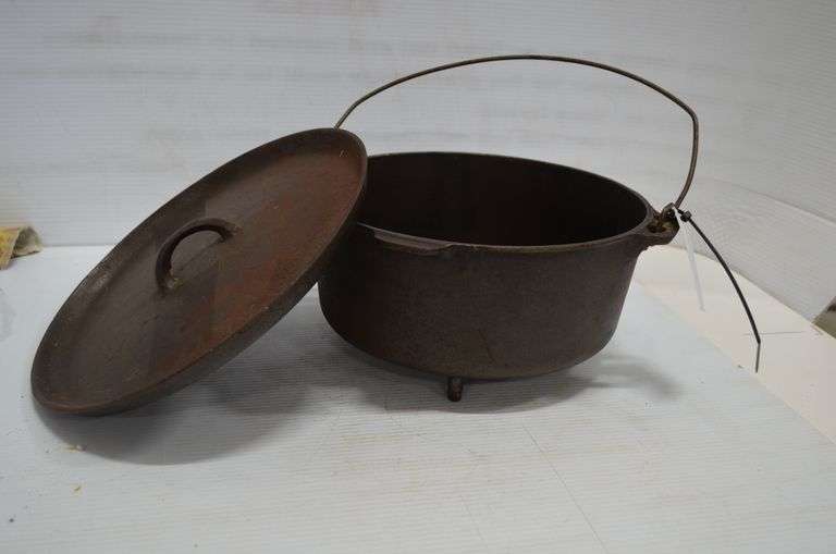 Large Cast Iron Kettle Yorkton Auction Centre