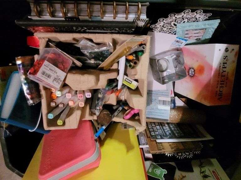 Assorted craft items Yorkton Auction Centre