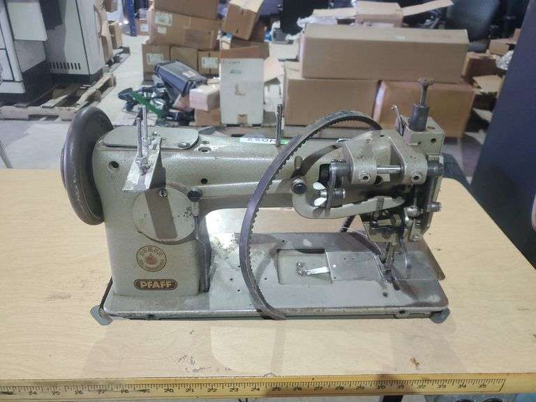 Industrial Sewing Machine w/ Stand Yorkton Auction Centre