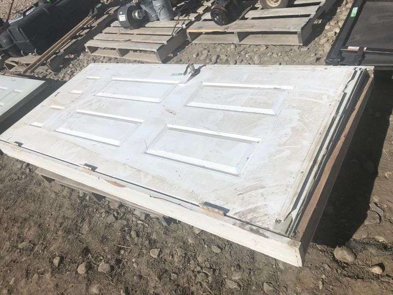 36" Exterior Door w/ Steel Frame Yorkton Auction Centre