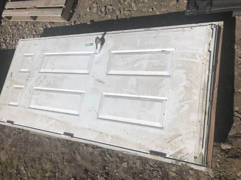 36" Exterior Door w/ Steel Frame Yorkton Auction Centre