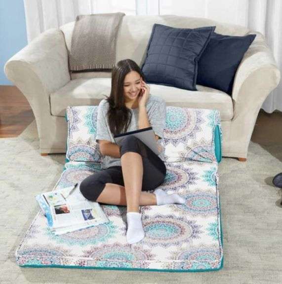 NOVAFORM MEMORY FOAM ROLL OUT LOUNGER Yorkton Auction Centre