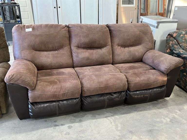 Reclining Couch Yorkton Auction Centre