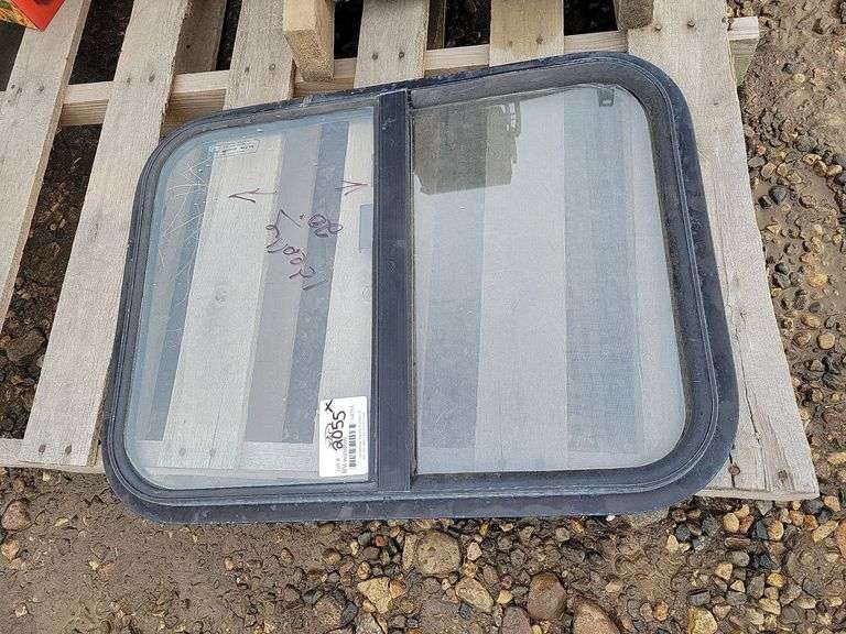 RV window Yorkton Auction Centre
