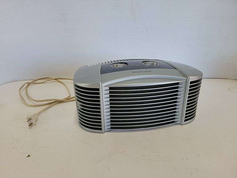 Honeywell Air Cleaner - Yorkton Auction Centre