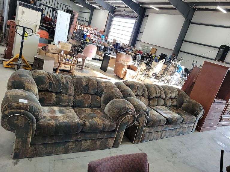 Couch and Loveseat Set Yorkton Auction Centre