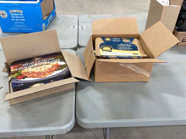 Box of Cabbage Roll Sleeves / Box Of Lasagna Sleeves Yorkton Auction Centre