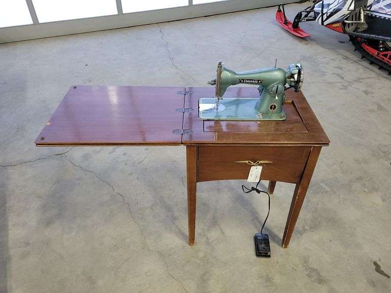 Coronado Sewing Machine W/ Stand Yorkton Auction Centre